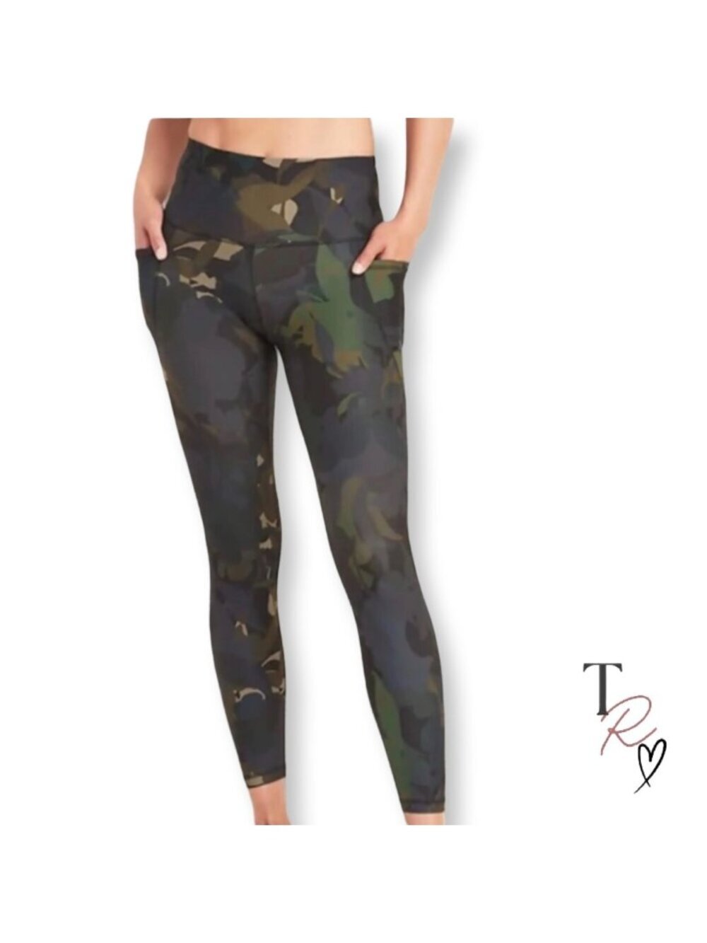 Old Navy NWT Elevate High Rise Go-Dry 7/8 Leggings Camo Floral Size Small Tall